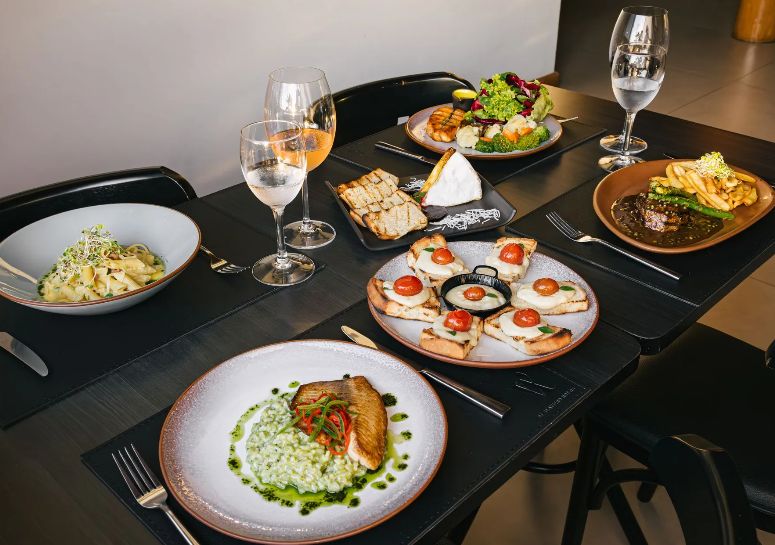 Pratos servidos no restaurante da vinícola